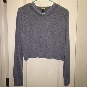 Long sleeve hoodie crop top